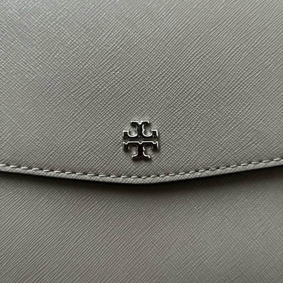 ❌SOLD❌Tory Burch Emerson Handbag/ Crossbody Bag - Picture 5 of 11